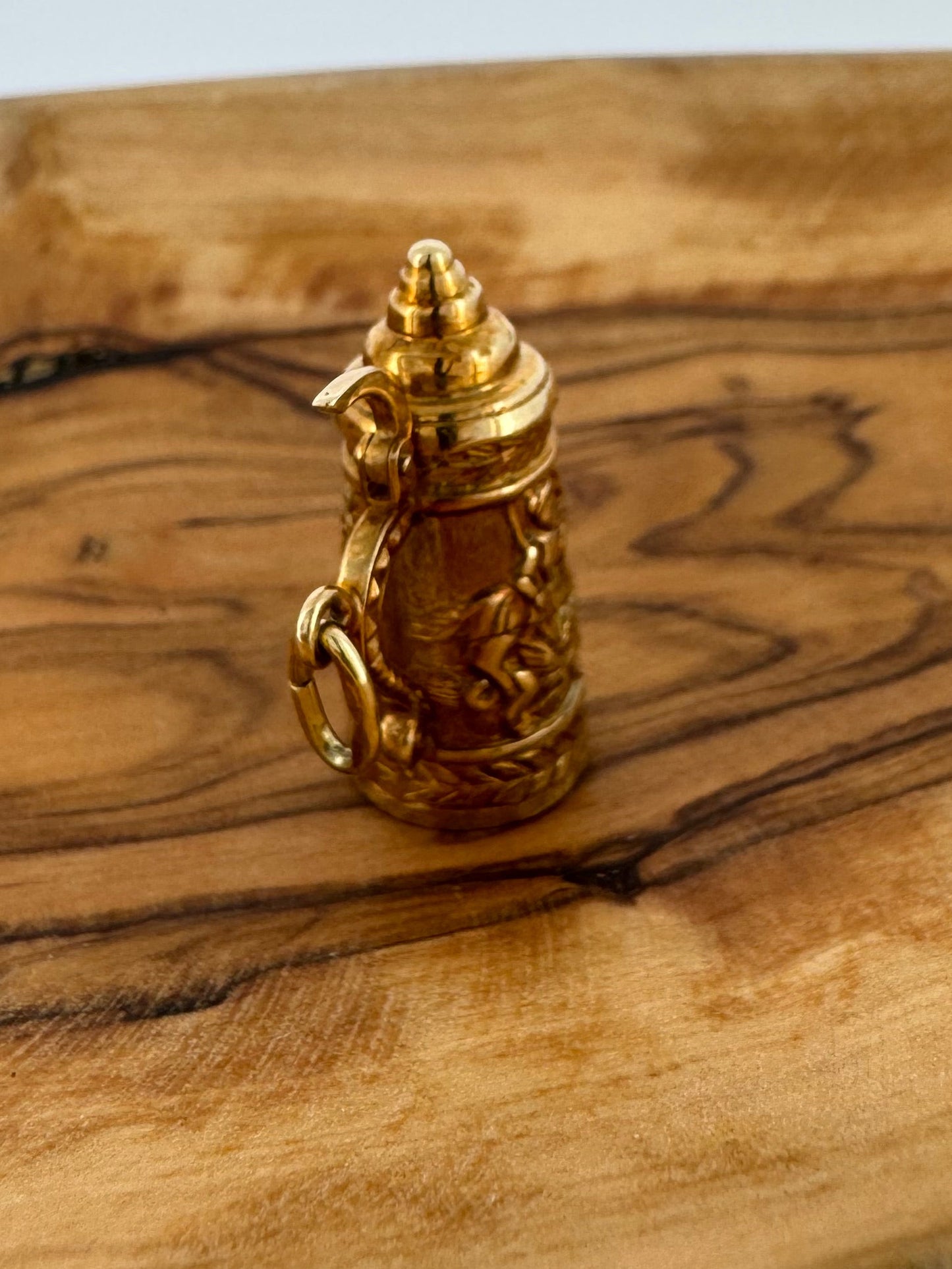 Beer Stein Charm w/ Functioning Lid - 16K Yellow Gold
