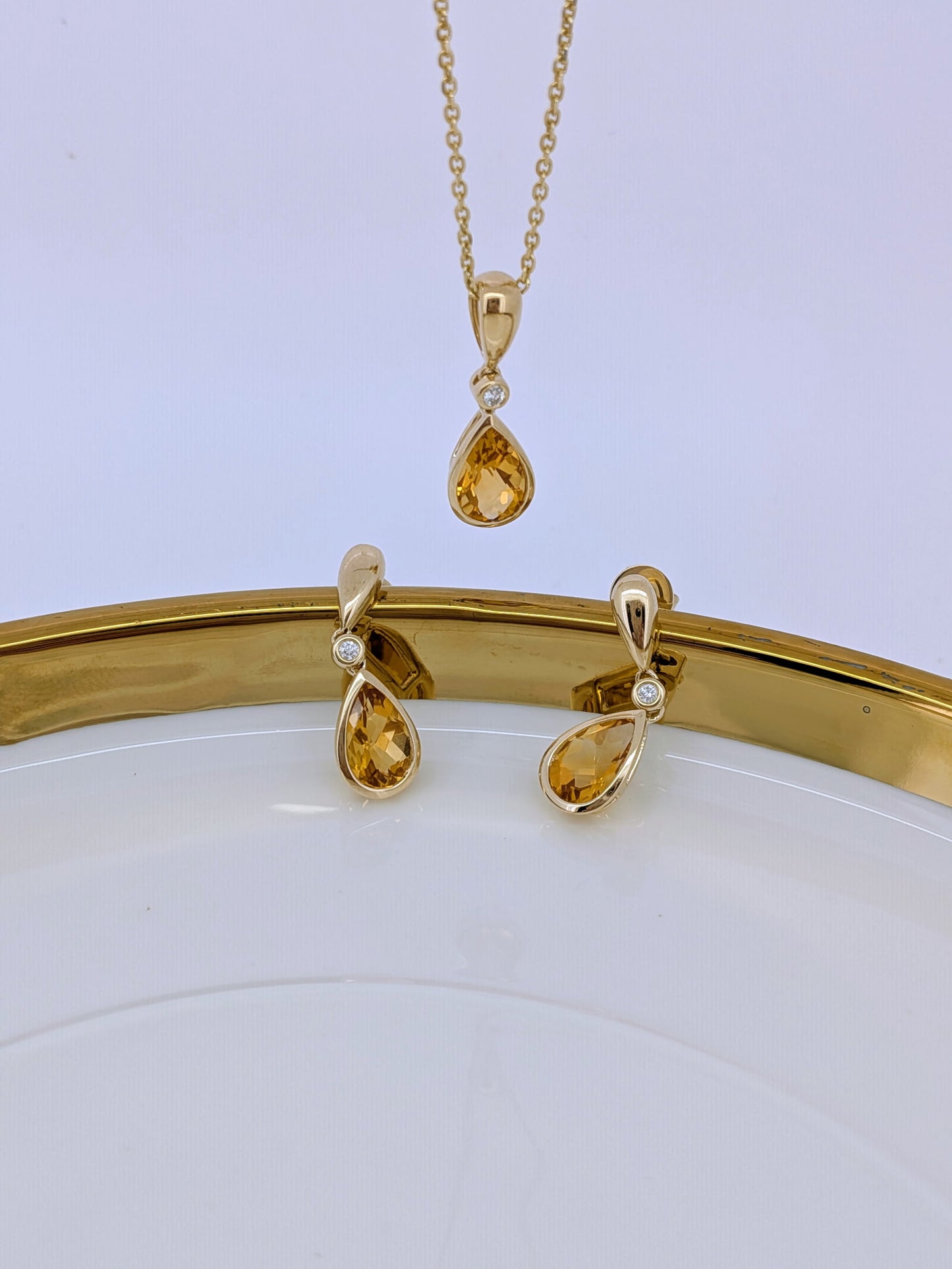 Pear Shape Citrine Necklace - 14K Yellow Gold