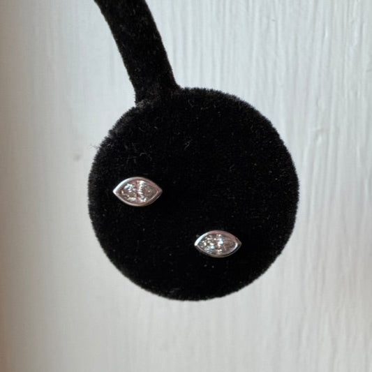 marquise shaped diamond earrings