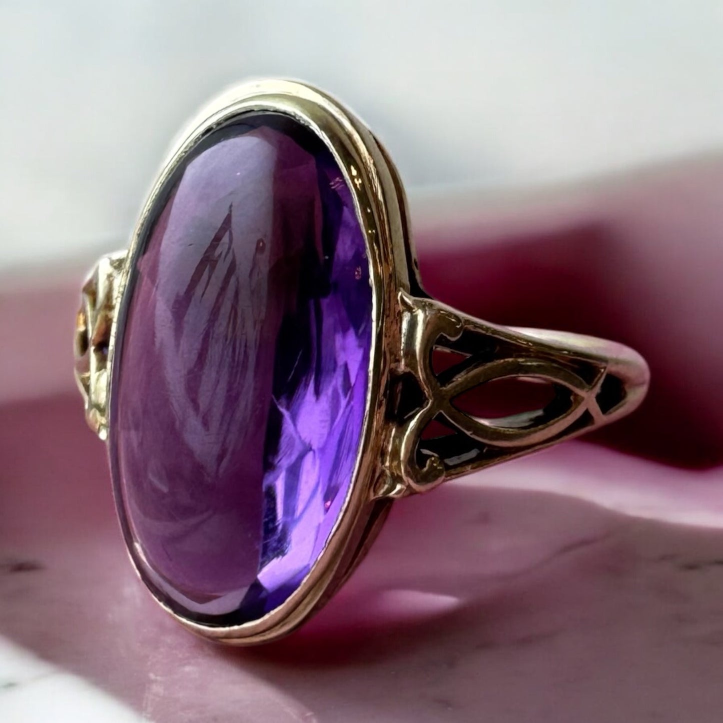 Bezel-Set Amethyst Ring - 14K Yellow Gold