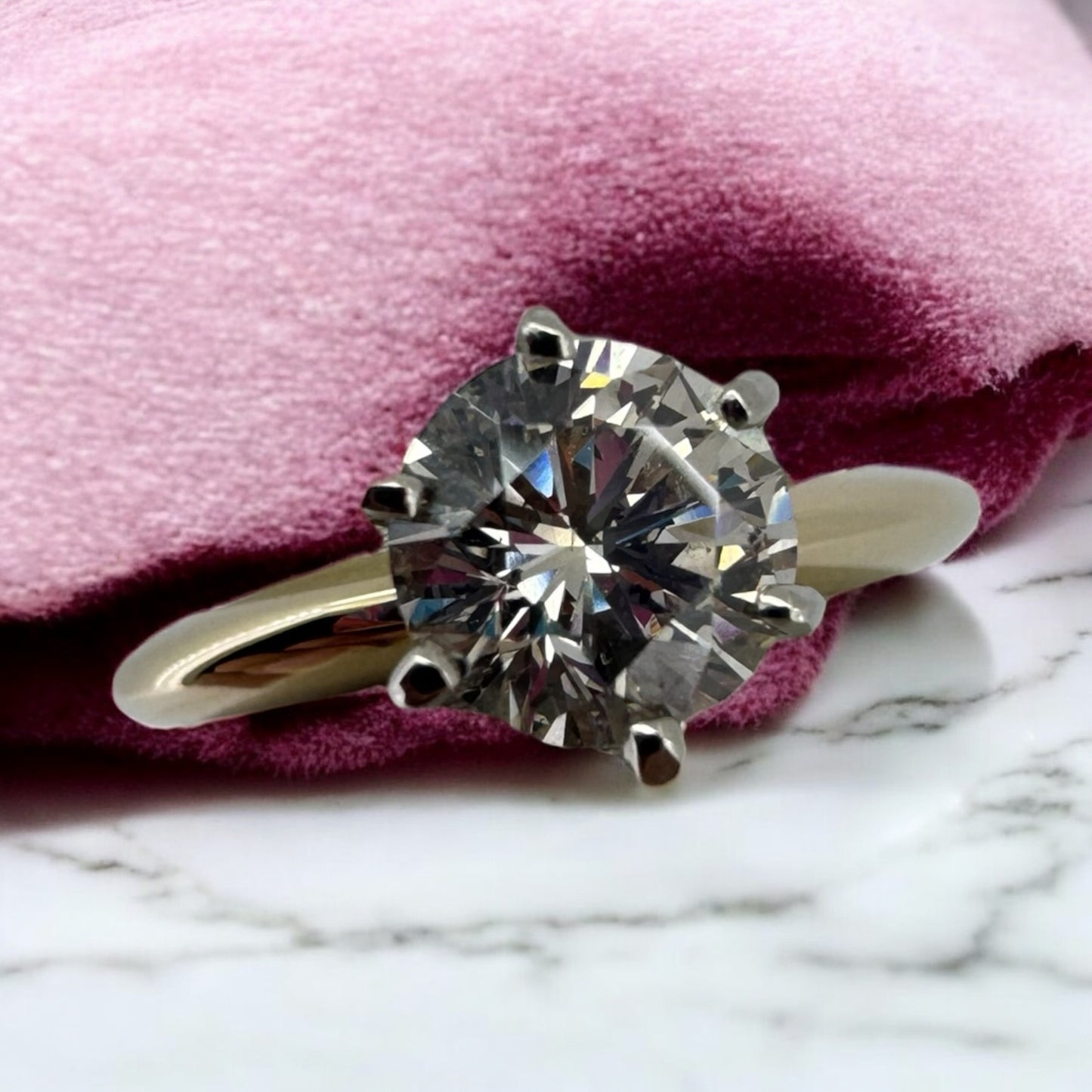 1.01ct Round Diamond Solitaire Ring - 14K Yellow Gold