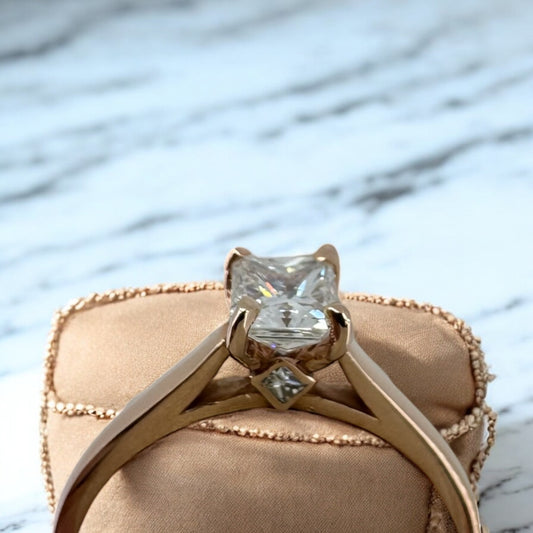 0.73ct Radiant-Cut Diamond Engagement Ring - 14K Rose Gold