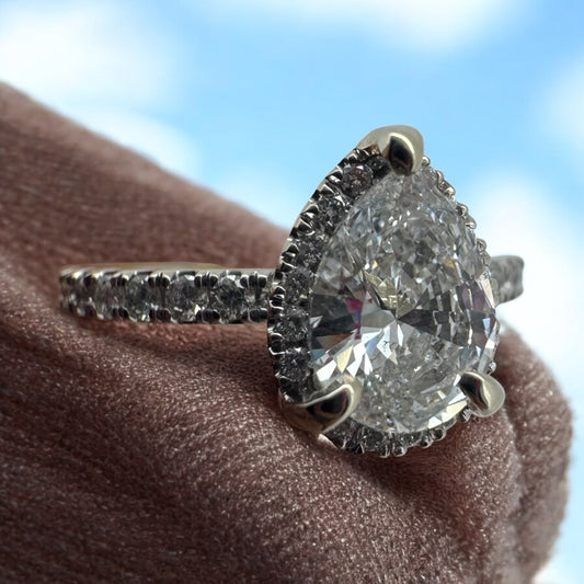 1.01ct Pear-Shape Diamond Engagement Ring with Halo - 14K White Gold