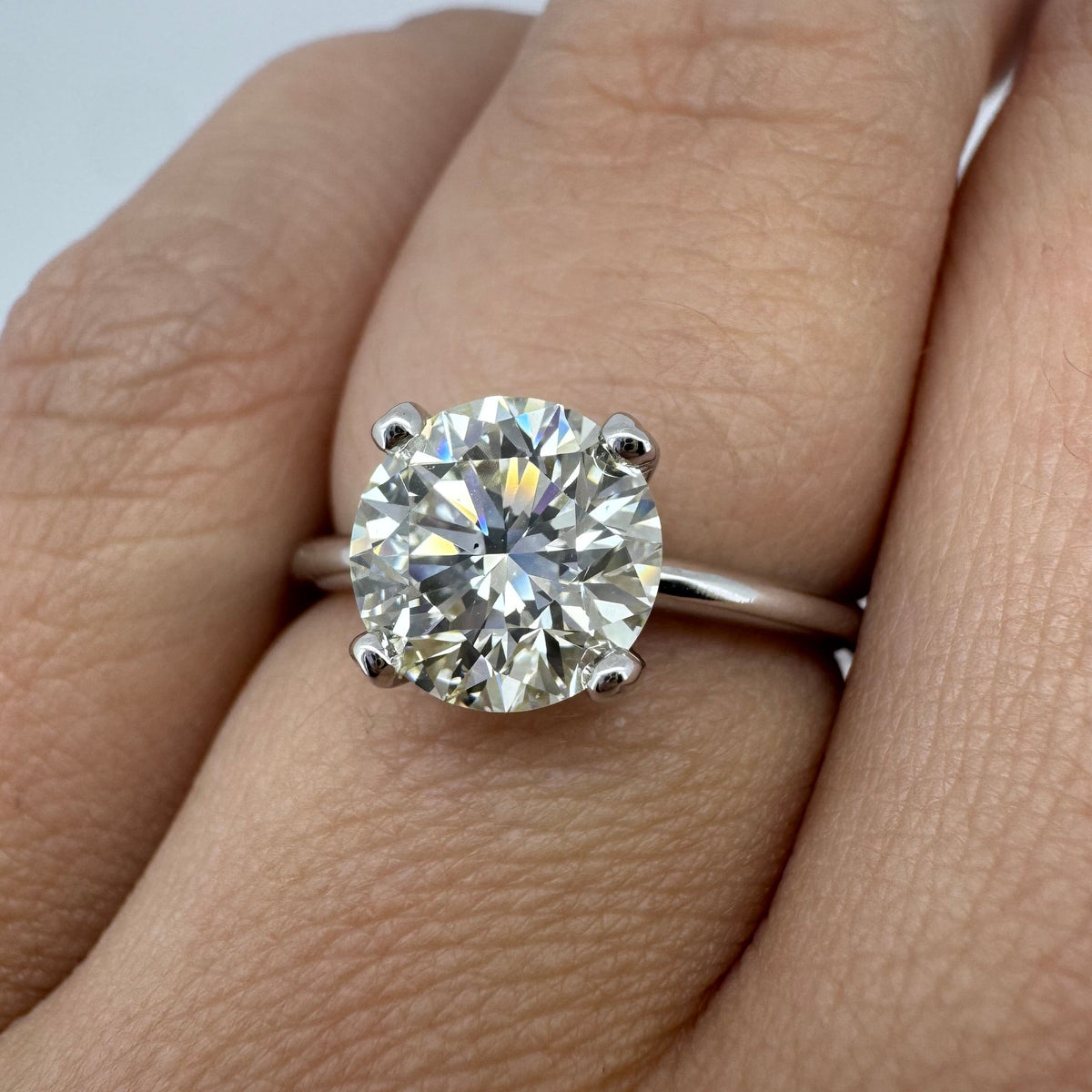 2.03ct Round Brilliant Diamond Solitaire - 14K White Gold