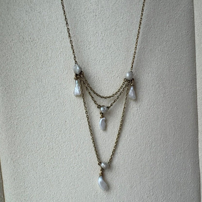 18 Karat Antique Necklace with Pearls