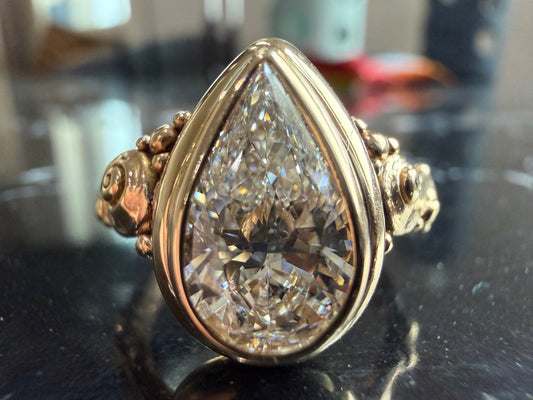 2.03ct Pear Shape Diamond Ring - 14K Yellow Gold