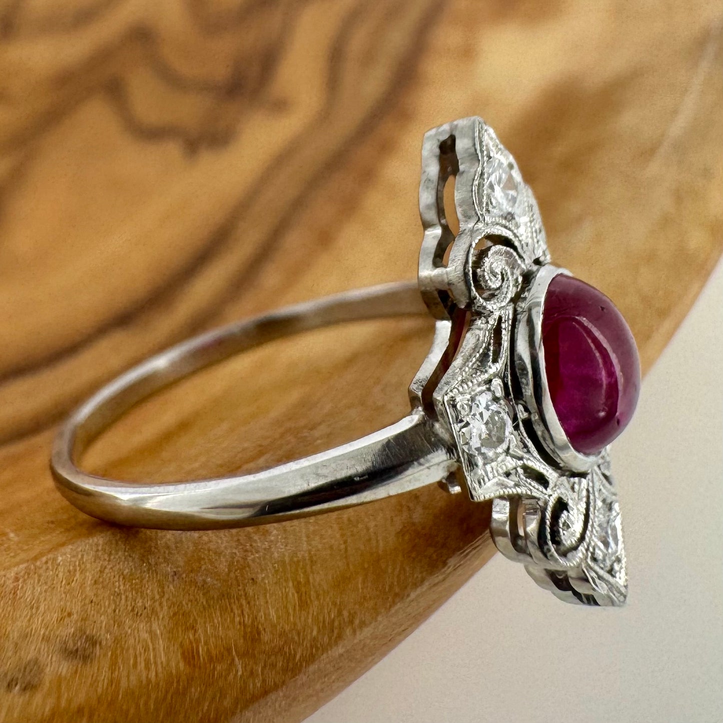 Cabochon Ruby Ring in Platinum - Art Deco