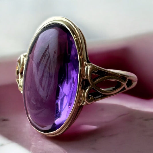 Bezel-Set Amethyst Ring - 14K Yellow Gold