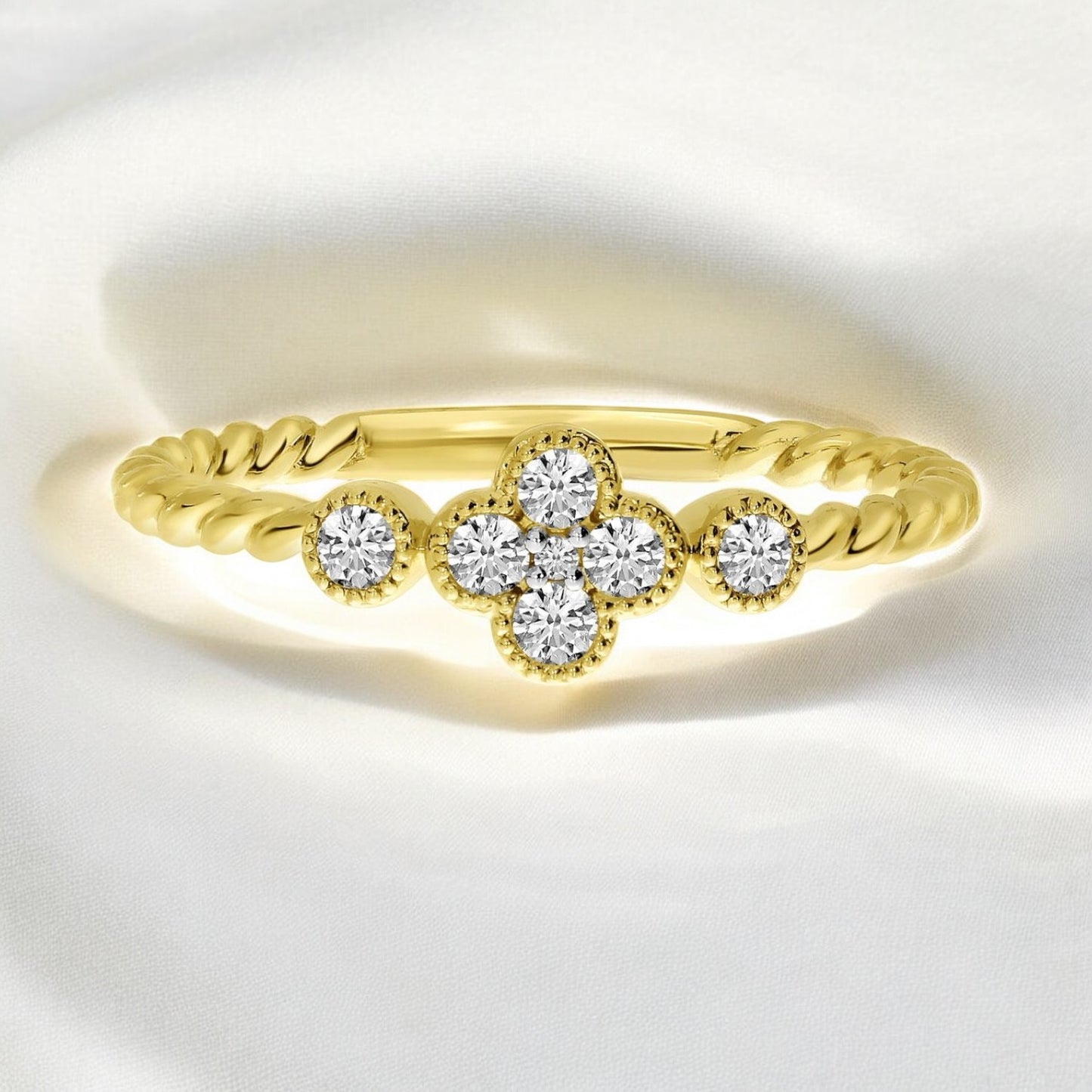 Dainty Clover-Shaped Diamond Ring - 14K Yellow Gold