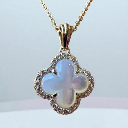 Clover-Shaped Mother of Pearl Necklace - 14K Yellow Gold