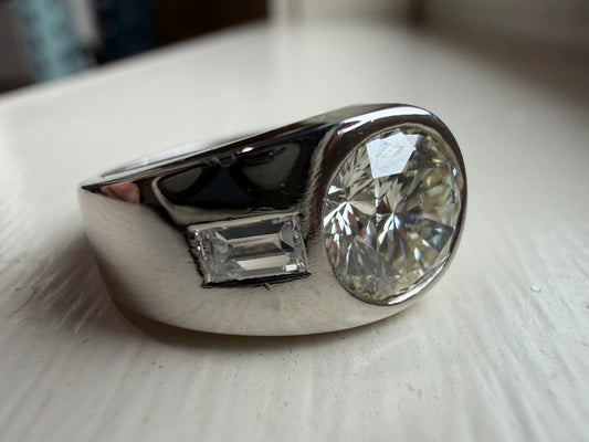 2.09ct Round Diamond and Baguette Ring - Platinum